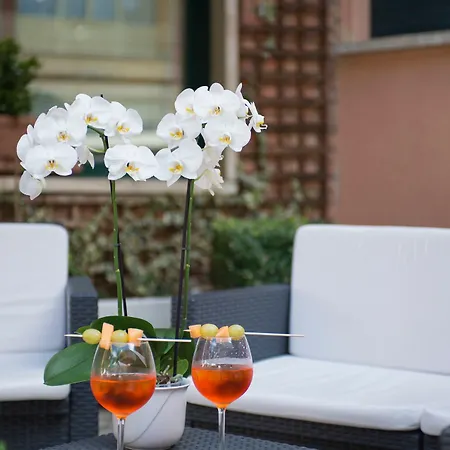 昂基欧丽诺酒店 3*